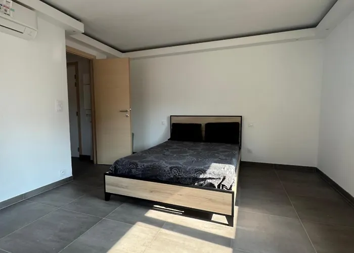 3 Pieces Renove Climatise Apartmán