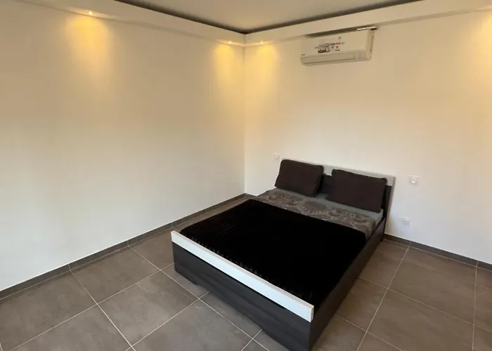 3 Pieces Renove Climatise Apartmán *